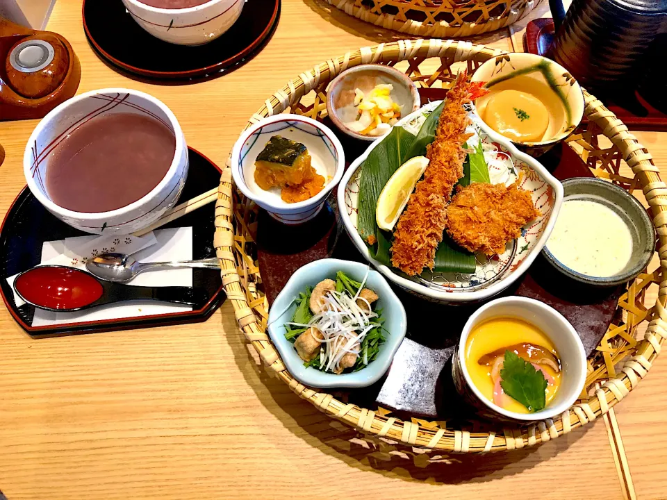 トンカツ屋さんの季節の花かごランチ(黒米粥)#かつアンドかつ|Hi-Niさん