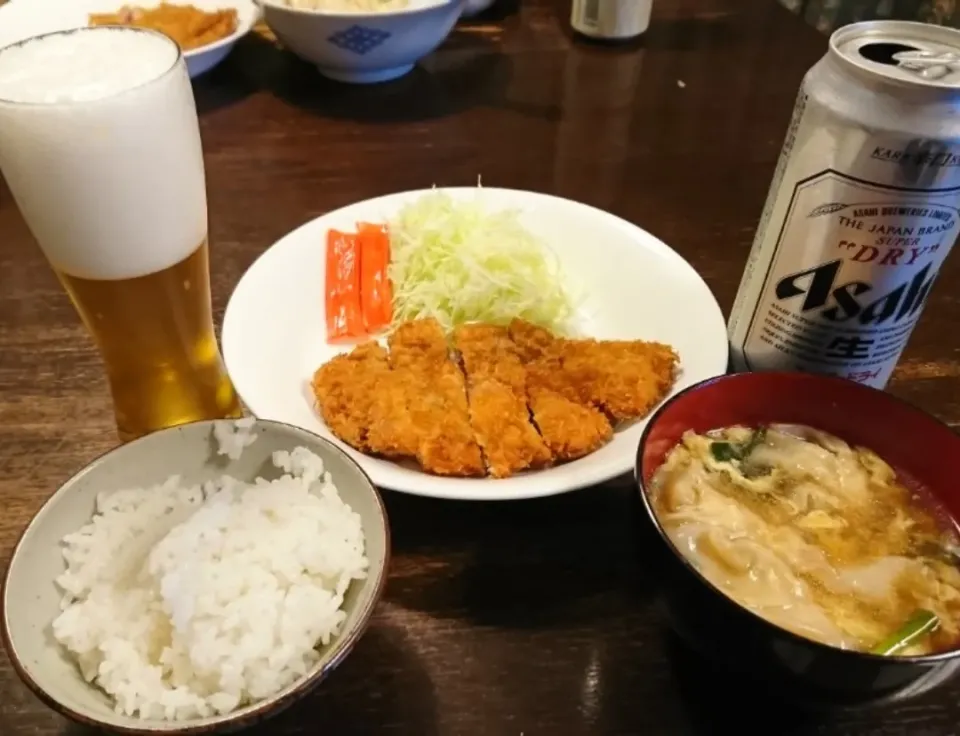 晩御飯(^o^)
・とんかつ
・海老雲呑

海老雲呑プリプリでした～(*^^*)|しーPaPaさん