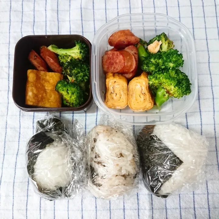 Snapdishの料理写真:おにぎり弁当|jun(・x・)さん