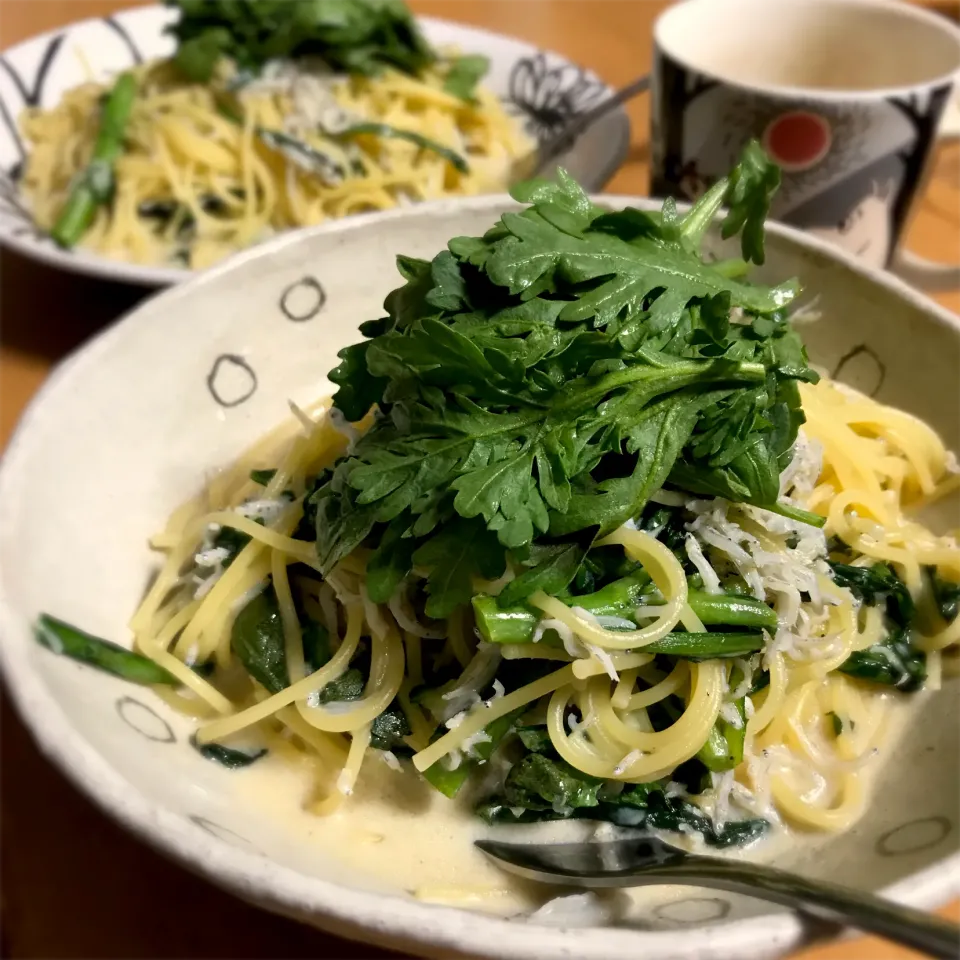 Kentaro Kayamaさんの料理 今日のまかない「THE 春菊🌿」|さくちんさん