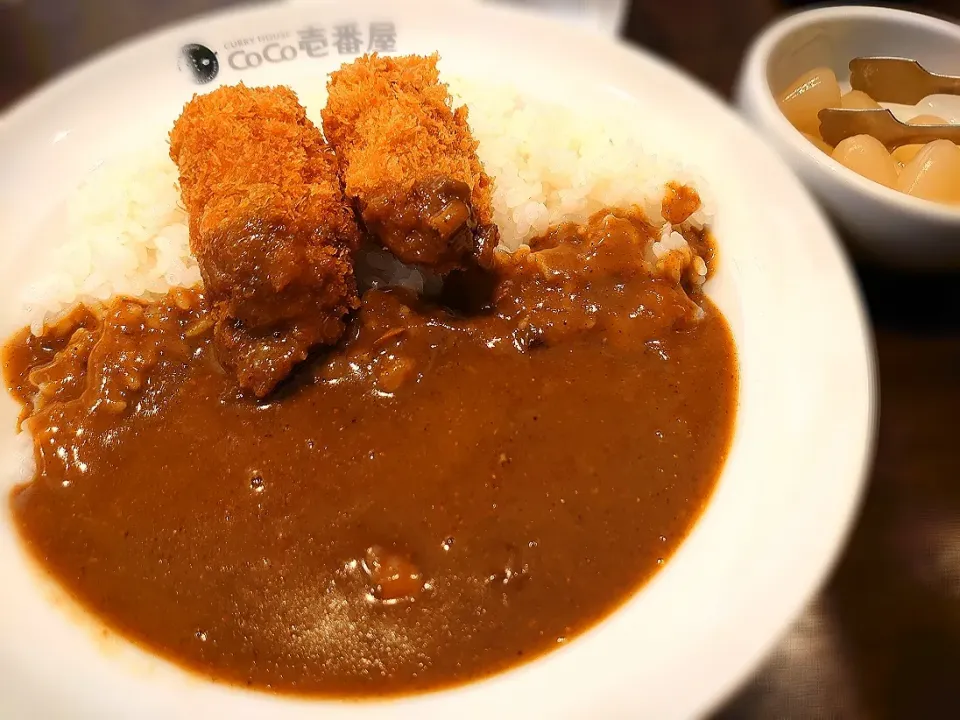 今日はCoCo壱番屋でハーフカレー(辛さ3倍)🍛
カキフライ二個トッピング♪|yokoさん