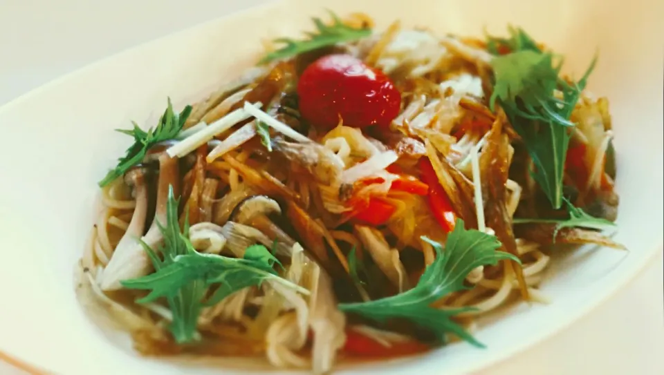 ほんじつのまかない・キノコとゴボウの和風パスタ|のも💛さん