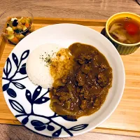 Snapdishの料理写真:手作りカレー|hikariさん