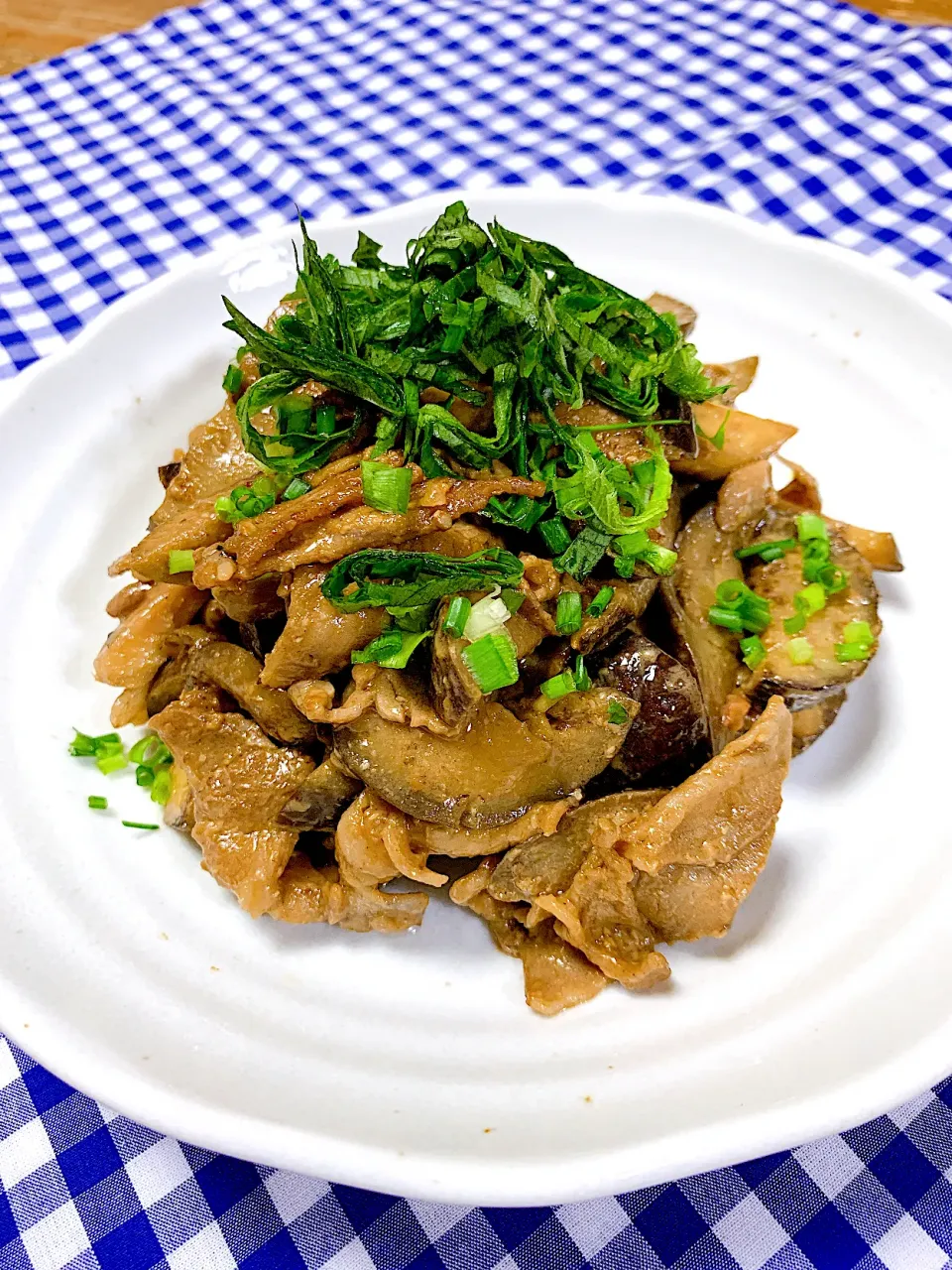 ひとみんΨ(*´∀｀)Ψさんの料理 豚肉と茄子の味噌炒め🐖🍆🥜
 #HAPPYnutsDAY🥜 #ねぎまみれ #ピーナッツの日(11月11日)|❁︎na--na❁︎Nさん