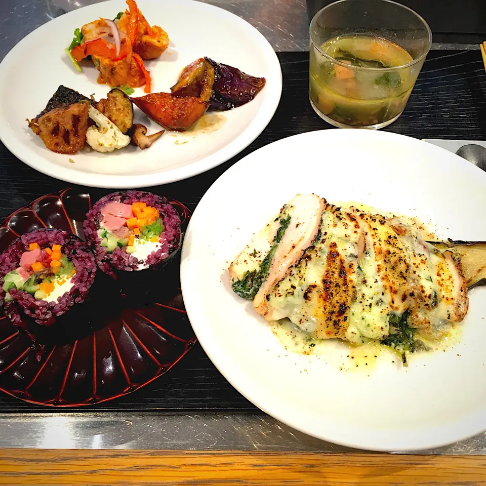 Snapdishの料理写真:デートdeランチ♡♡ 2 November|Yoshinobu Nakagawaさん