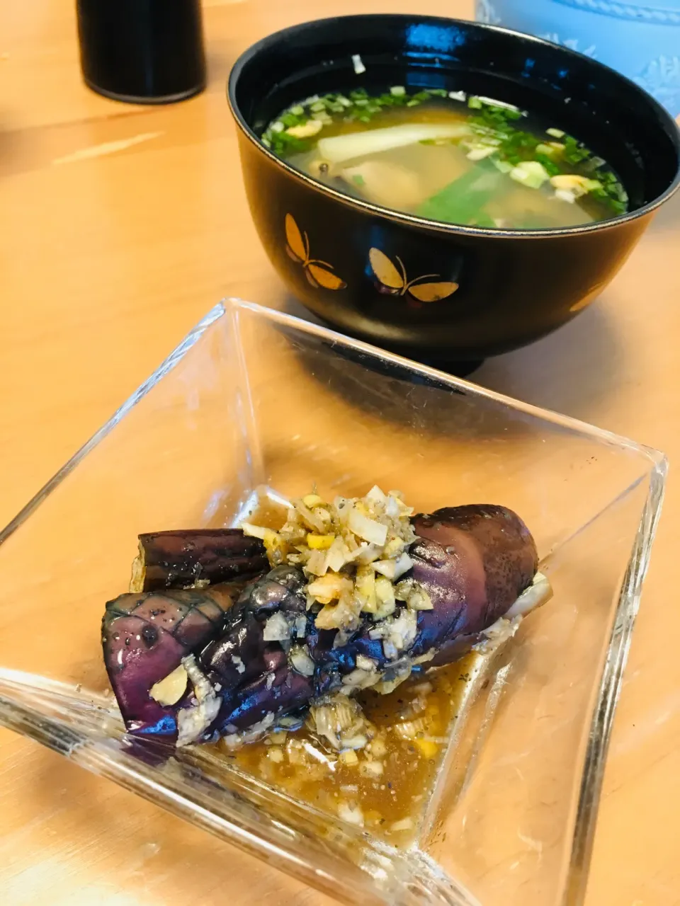 Snapdishの料理写真:20191015揚げなすのネギ塩だれと味噌汁|くぽさん