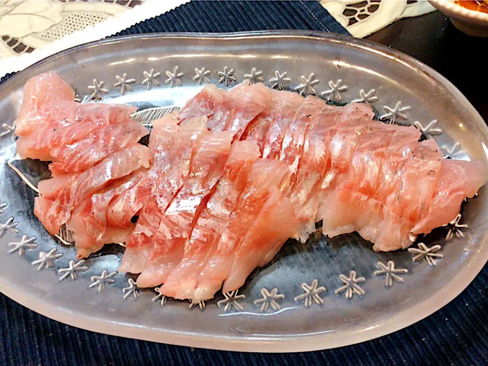 美味しい根魚さん🐟のお刺身😋|アライさんさん