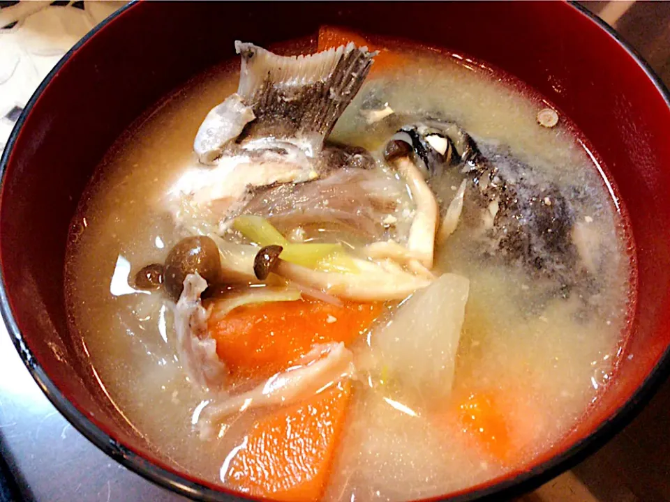 クロソイ🐟のお味噌汁😋|アライさんさん