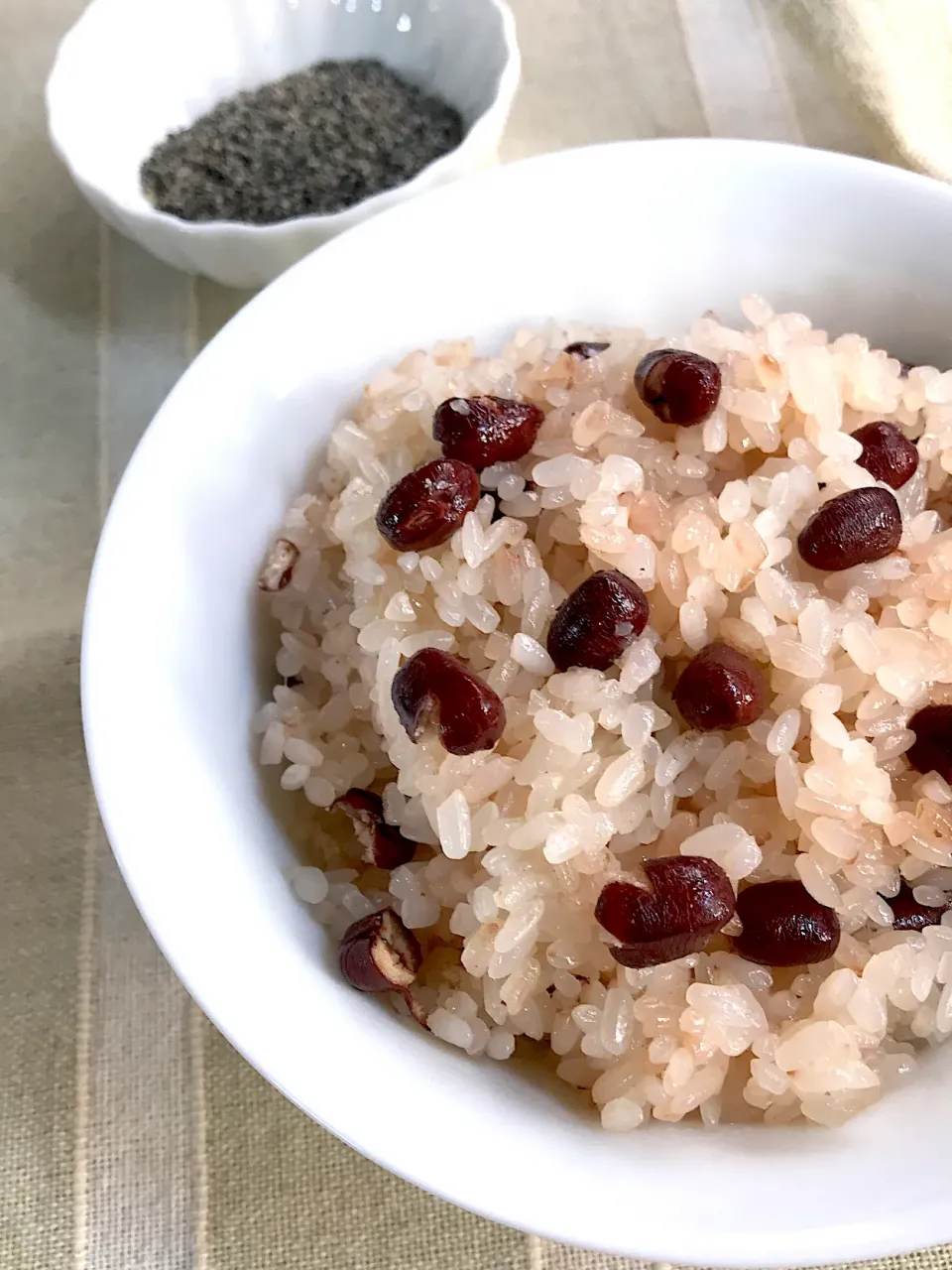 令和元年　新米もち米でお赤飯🎌|あまねこ🌿さん