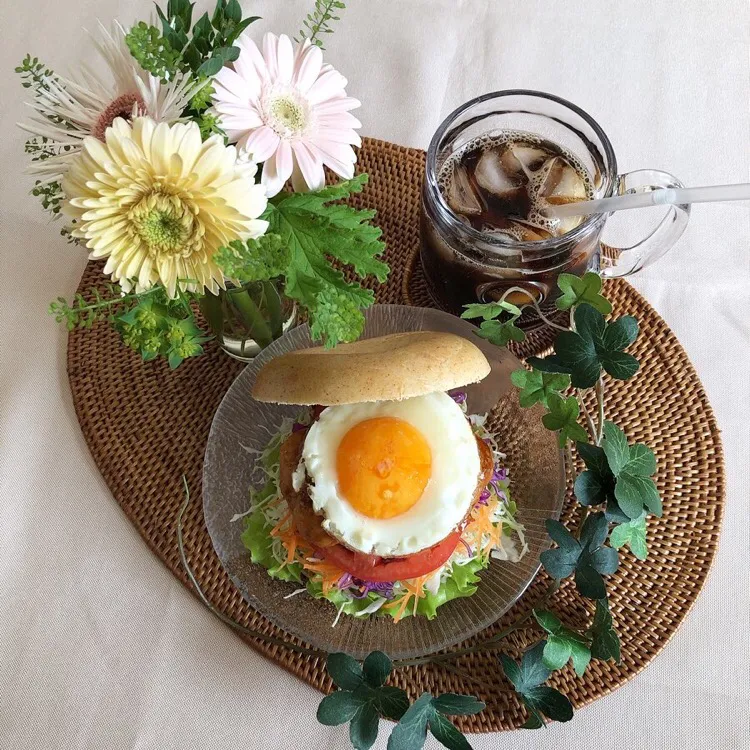 11/3❤︎照り焼きチキン&半熟目玉焼きベーグルサンド❤︎|Makinsさん