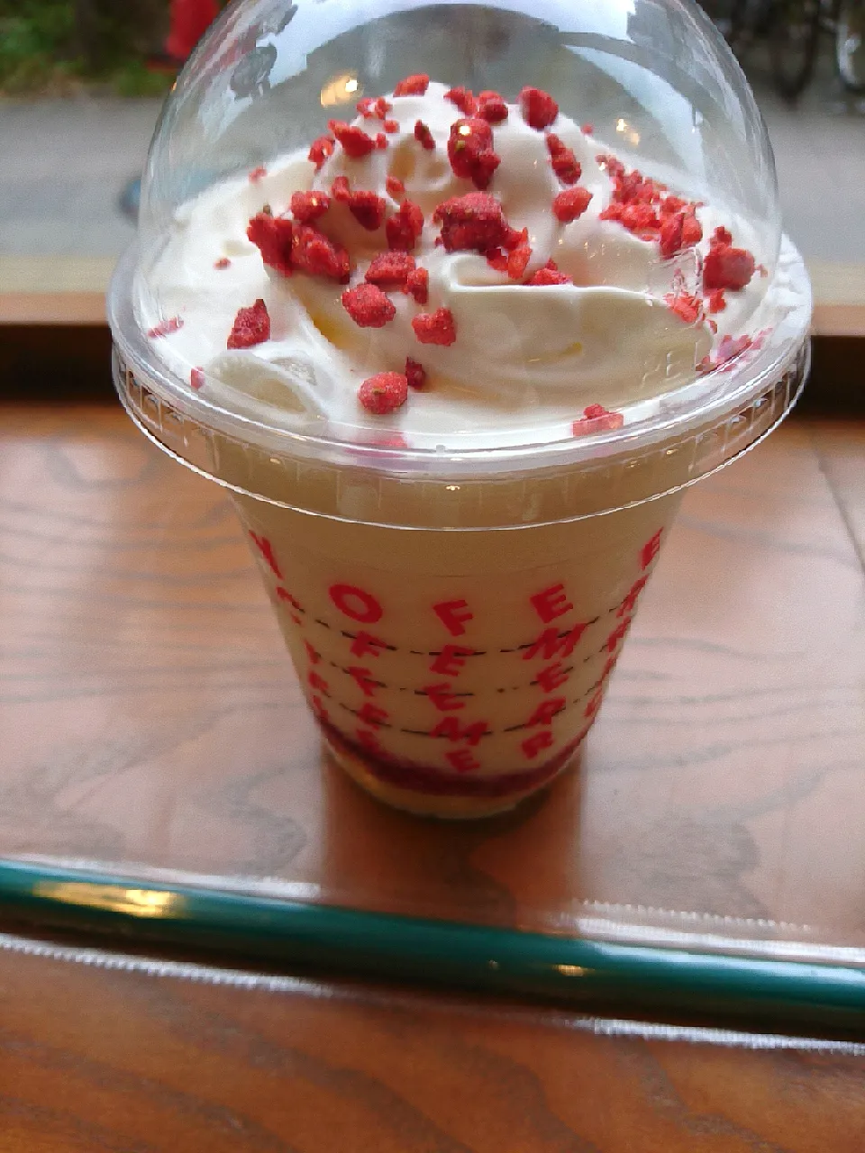 ☆STARBUCKS☆
❤️メリーストロベリーケーキ フラペチーノ❤️|☆Chieco☆さん