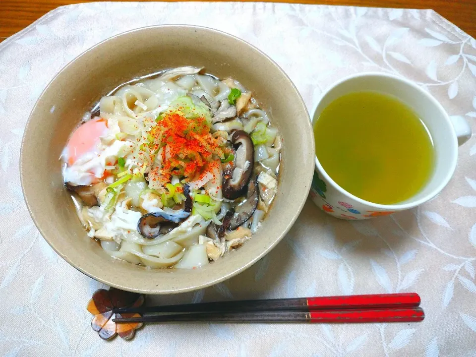 11/3の昼食
🍄キノコ入りきしめん🍜|卯月さん