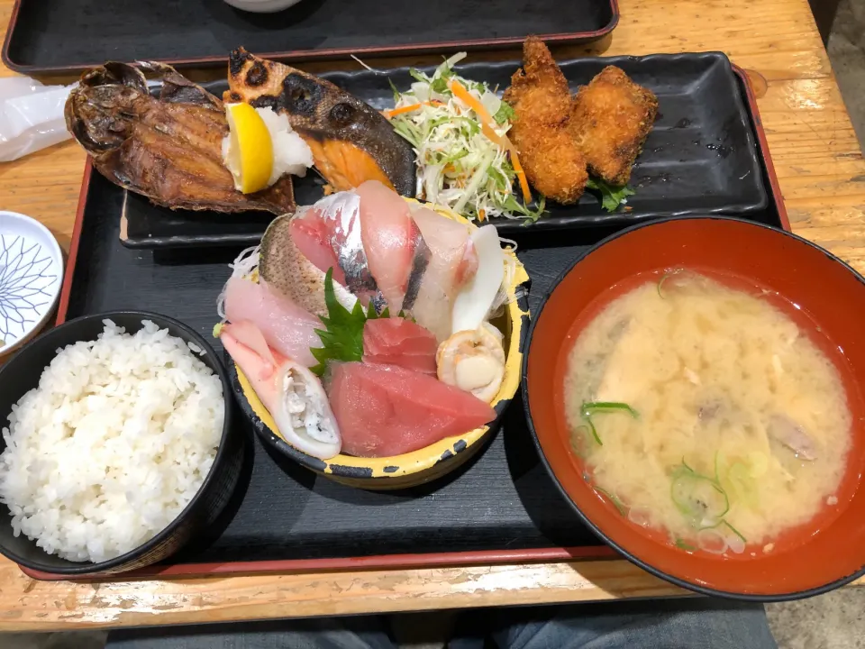 セブンパークアリオ　タカマル鮮魚店　スペシャル定食|Ohanaさん