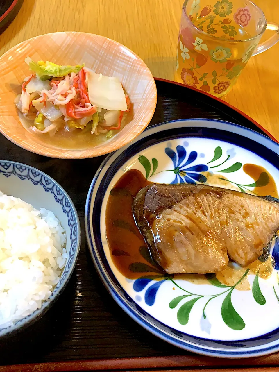 Snapdishの料理写真:ぶりの照り焼きで晩御飯|Mikaさん