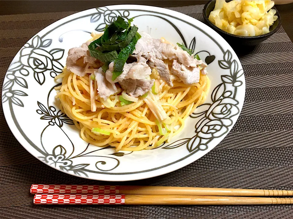 豚しゃぶ明太マヨパスタ、キャベツの胡麻和え|ちぐあささん