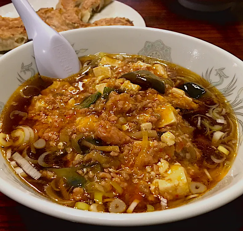 Snapdishの料理写真:晩ごはん⭐️⭐️⭐️                                           麻婆豆腐茄子麺。|ぽんたさん