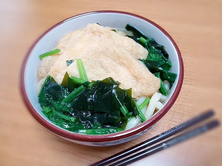 ワカメとほうれん草入りきつねうどん|＊抹茶＊さん