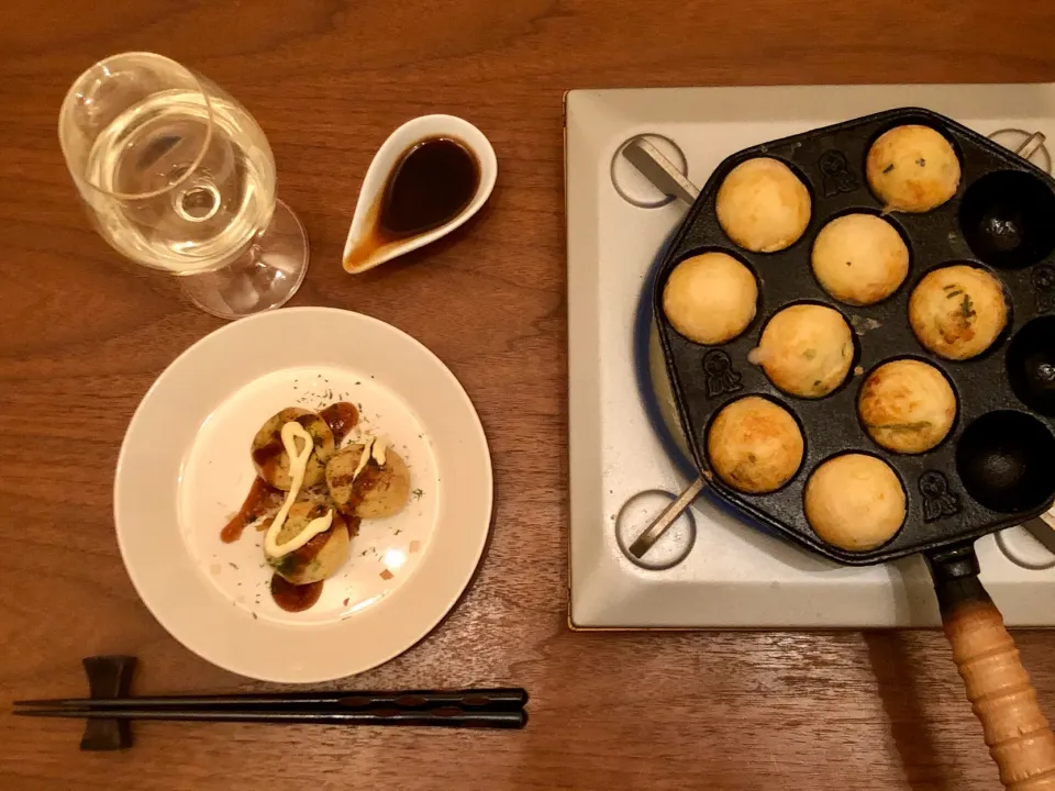 たこ焼きと白ワイン　　　　　　　　　　Takoyaki & white wine|マユマユさん