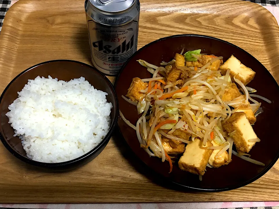 今日の夕食　☆厚揚げ野菜焼肉のたれ炒め　☆ビール🍺|まぁたんさん