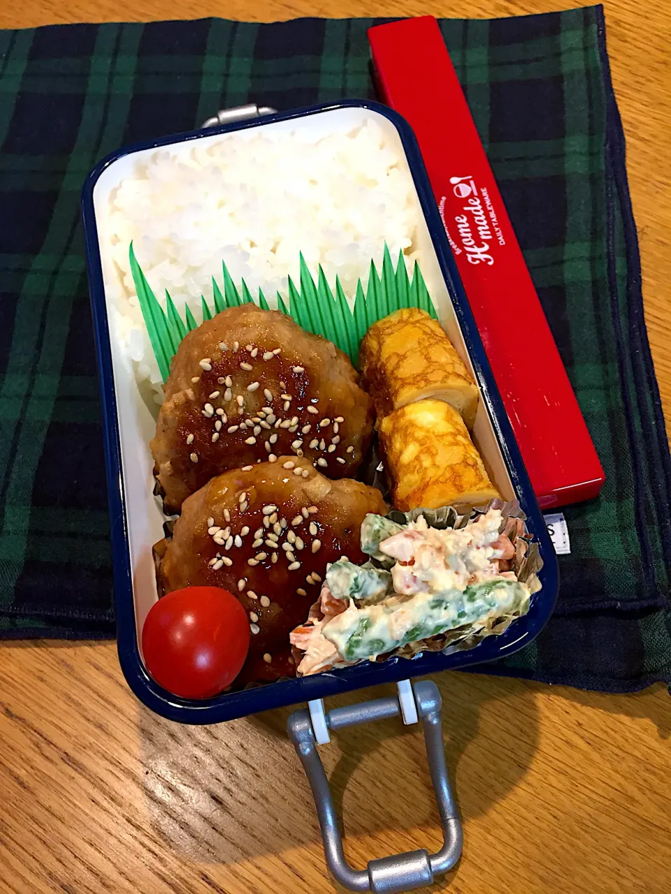 Snapdishの料理写真:JK弁当  竹の子入中華風ハンバーグ|まつださんさん