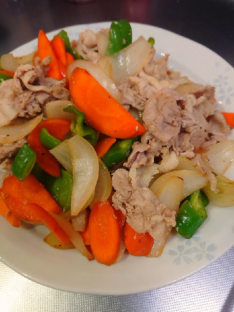 肉野菜炒めハチミツカレー風味|ぱやさん