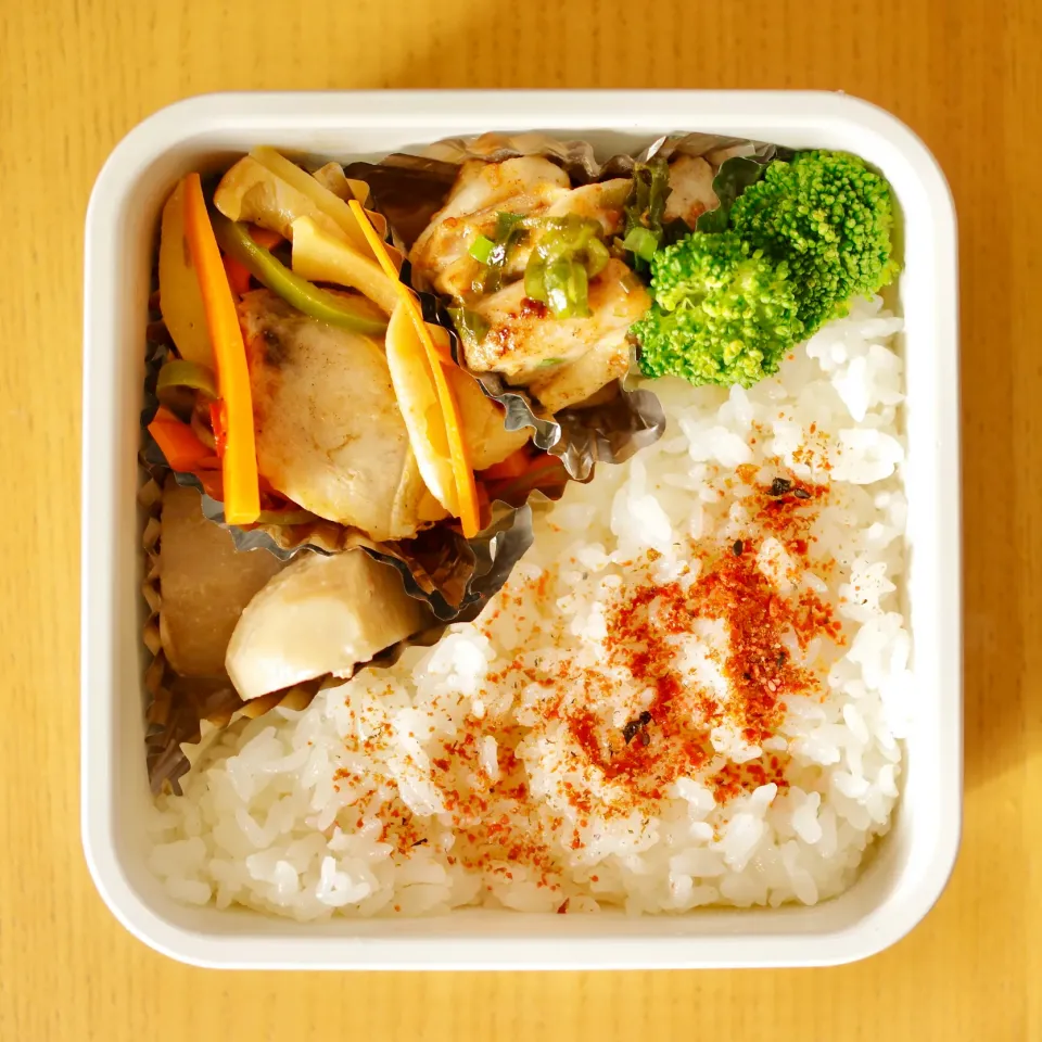 今日のお弁当✨　昨日の残り　ブロッコリー🥦　鶏肉のマヨポン焼き|walnutさん