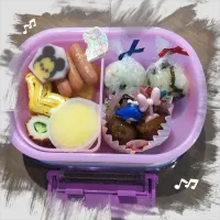 Snapdishの料理写真:初遠足 お弁当|taeminさん