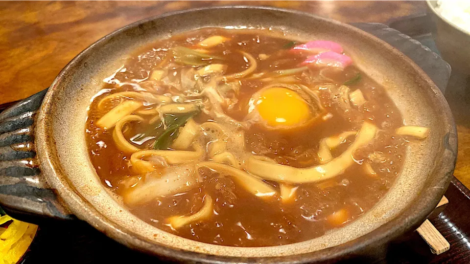 出汁が沸き立つ味噌煮込みきしめん🍲|にゃあ（芸名）さん