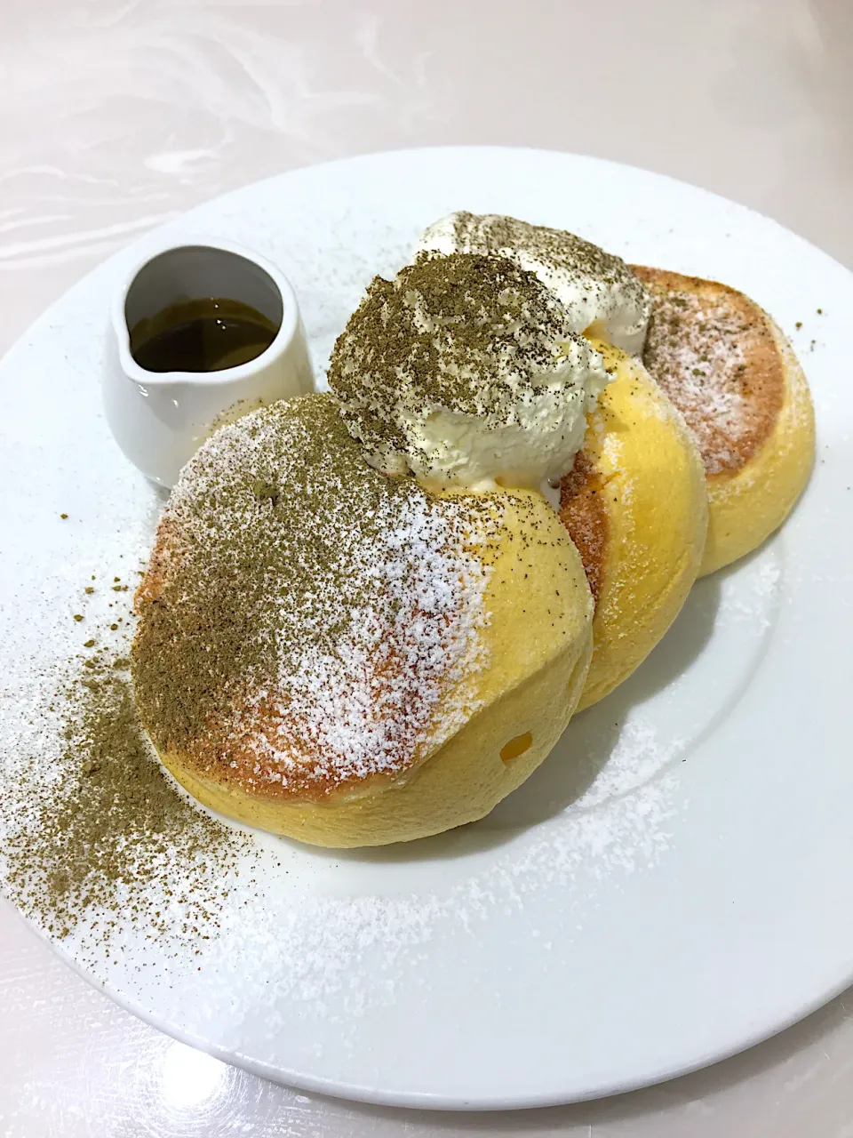 ほうじ茶のティラミスパンケーキ@幸せのパンケーキ|Kazuya Miyukiさん