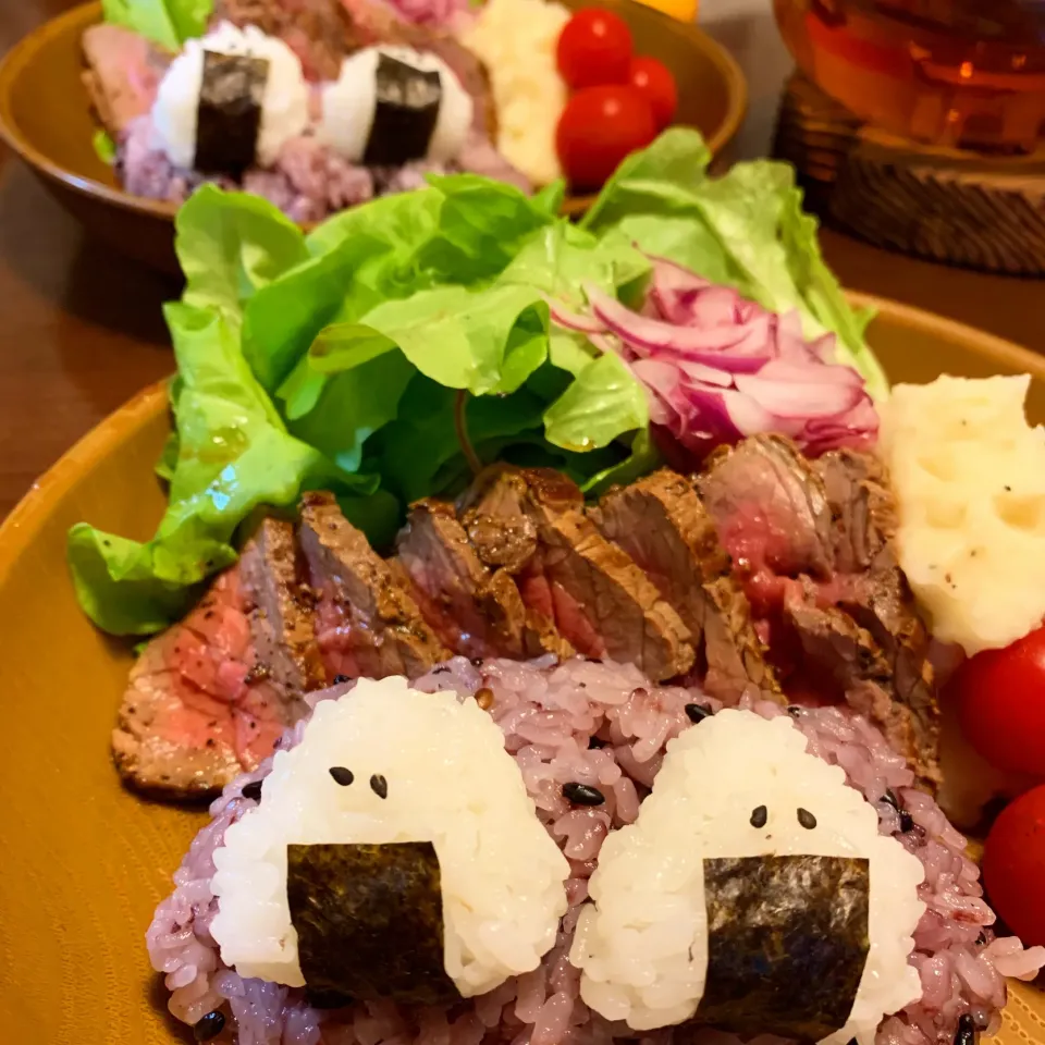 Snapdishの料理写真:ワンプレート夕飯🍙小にぎりちゃんも添えて|みっこちゃんさん