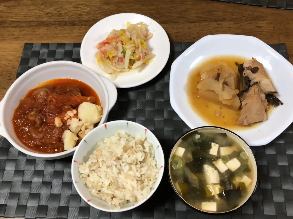 Ohana夕食、ぶり大根、豚肉のトマト煮、白菜菊三杯酢、ご飯、味噌汁|Ohanaさん