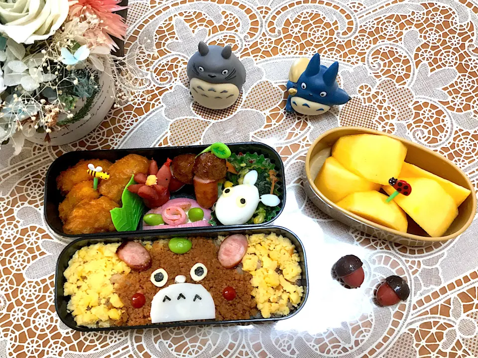 娘のお弁当はそぼろのトトロ弁当🍀|makoさん