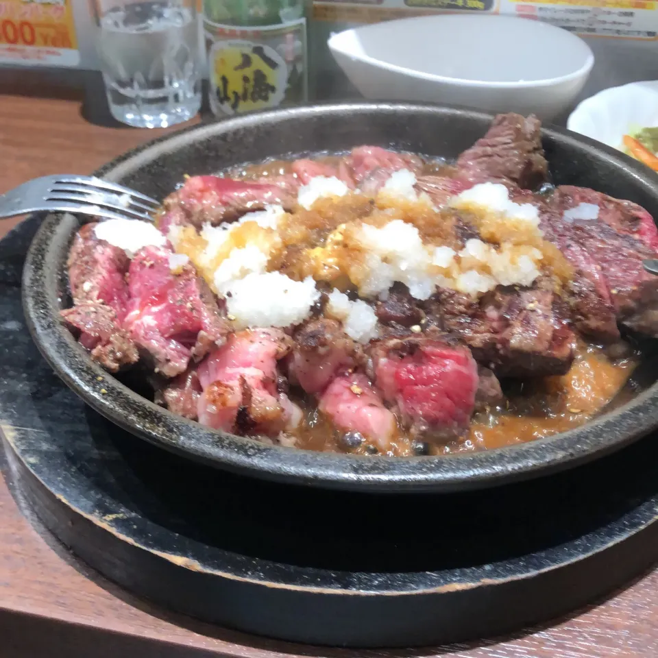 ワイルドステーキ　450g トッピング大根おろしをかけてステーキソース　＃いきなりステーキ|Hajime Sakaiさん