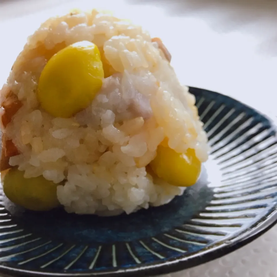 銀杏と里芋の混ぜご飯おにぎり🍙💕|めぐぐさん