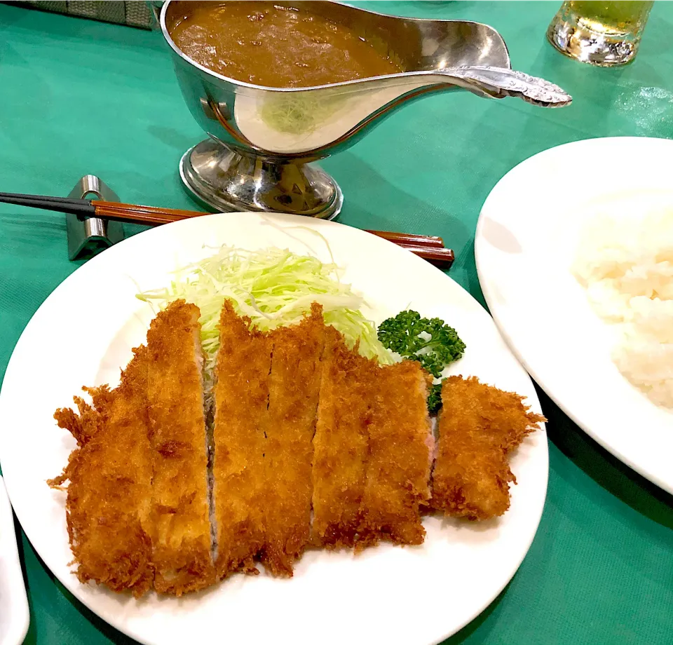 Snapdishの料理写真:浅草　グリルグランデ　カツカレー|uchiyama あにきさん