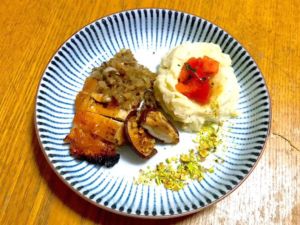 鶏肉のグリル〜マッシュポテトとナッツ添え〜|Yoshidaさん