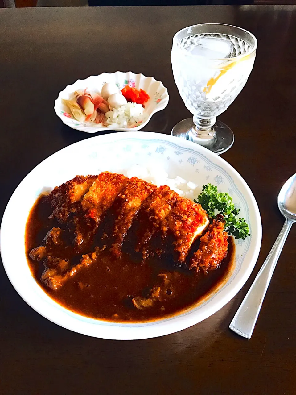 牛すじカレーでカツカレー|とんちんさん