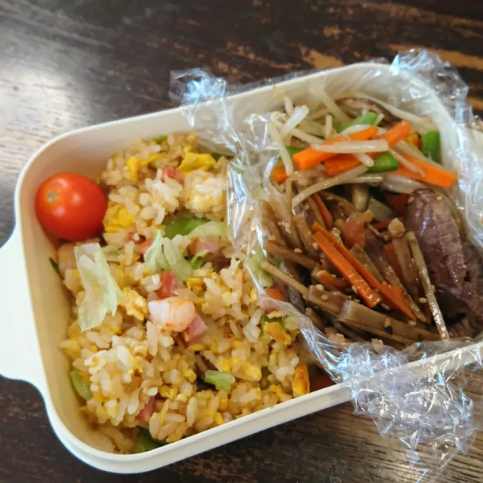 今日の私のお弁当(*^_^*)
・海老レタスチャーハン
・野菜炒め
・焼き肉
・きんぴらごぼう

作り置きがなくなった｡ﾟ(ﾟ´Д｀ﾟ)ﾟ｡|しーPaPaさん