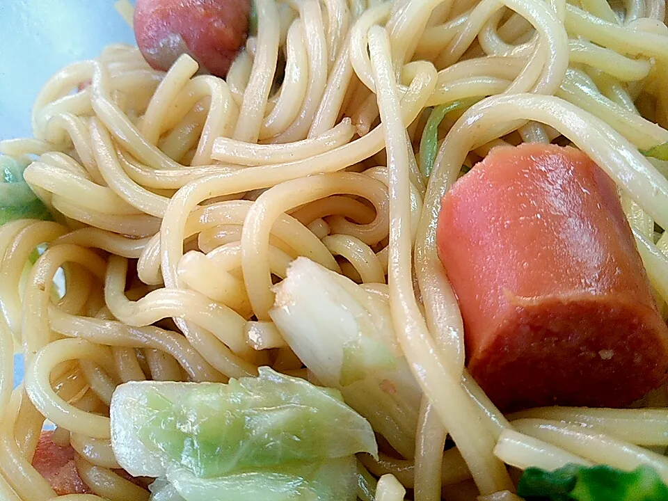 Snapdishの料理写真:屋台風ソース焼きそば|いわちゃんさん