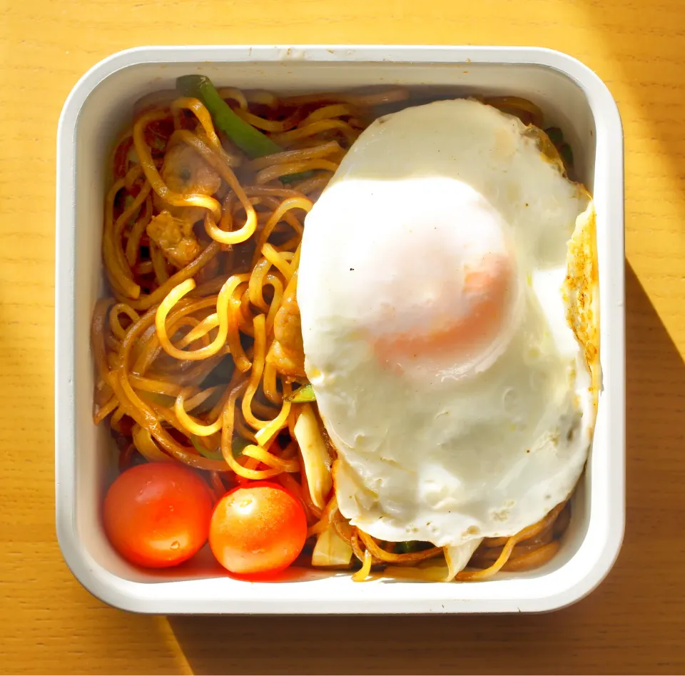 富士宮焼きそば弁当！😋　目玉焼き|walnutさん