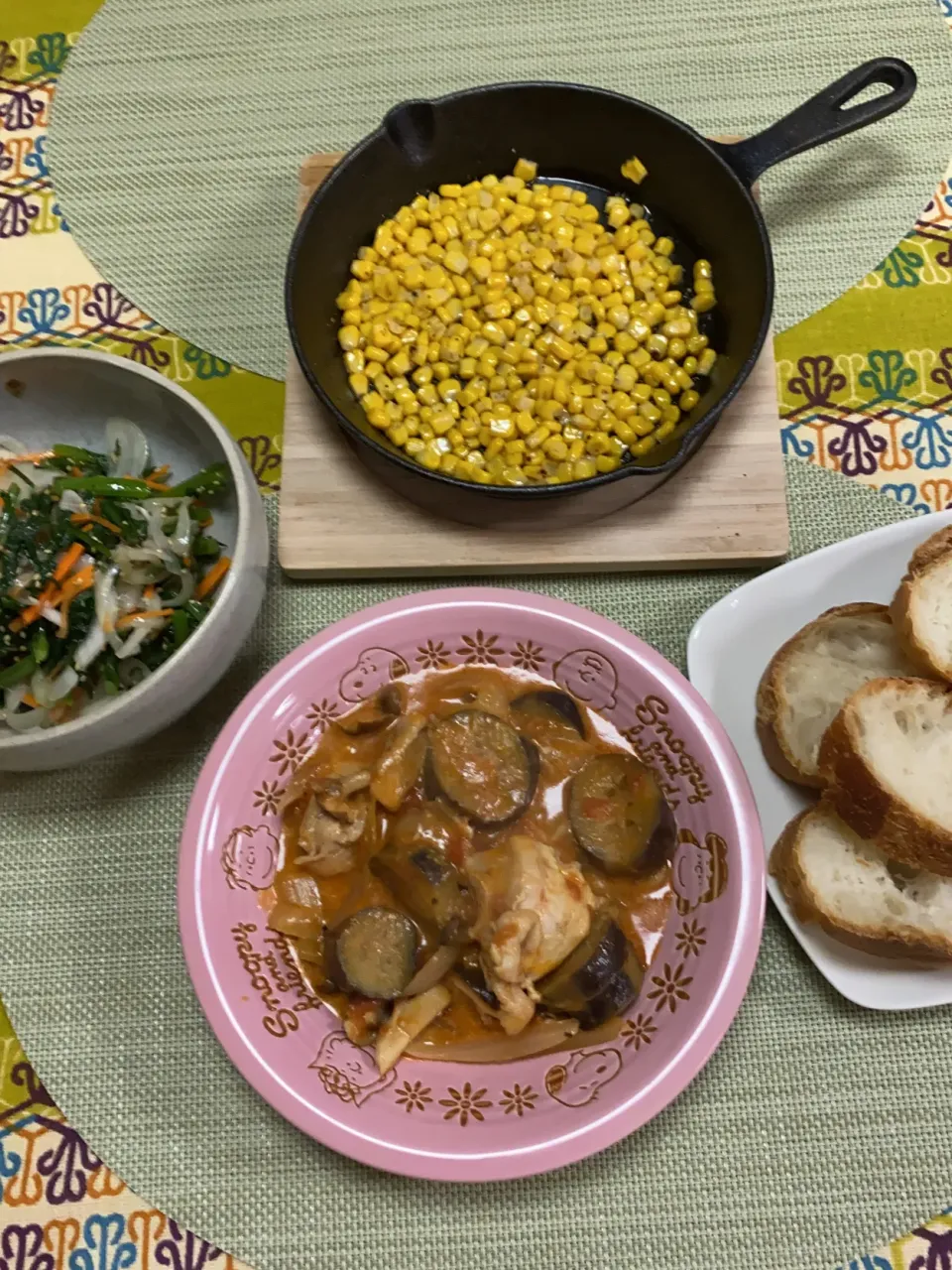 チキンのトマト煮、春菊ナムル、バターコーン|peanutsさん