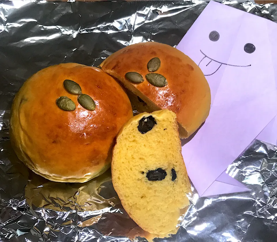 🎃ふんわり〜かぼちゃ黒豆パンだよ🎃|kakocockatooさん