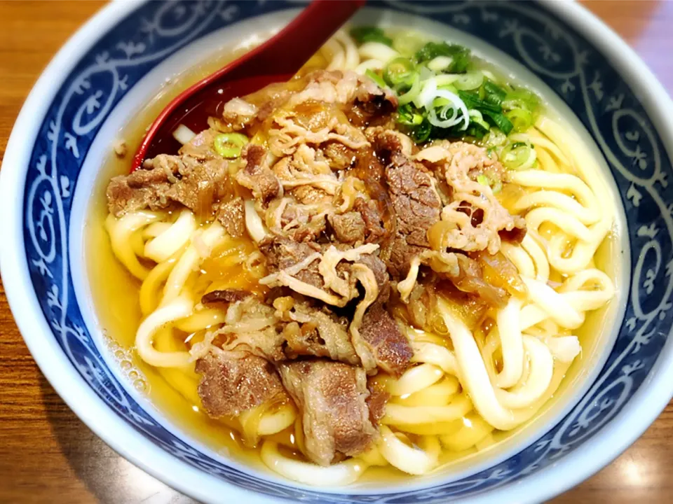 牛肉うどん ¥748|Blue Moon Caféさん