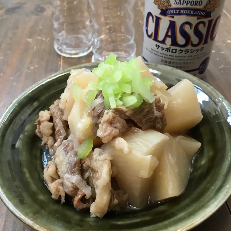 Snapdishの料理写真:牛すじと蕪の炊いたん🏮とサッポロクラシック#家飲み部|七海さん