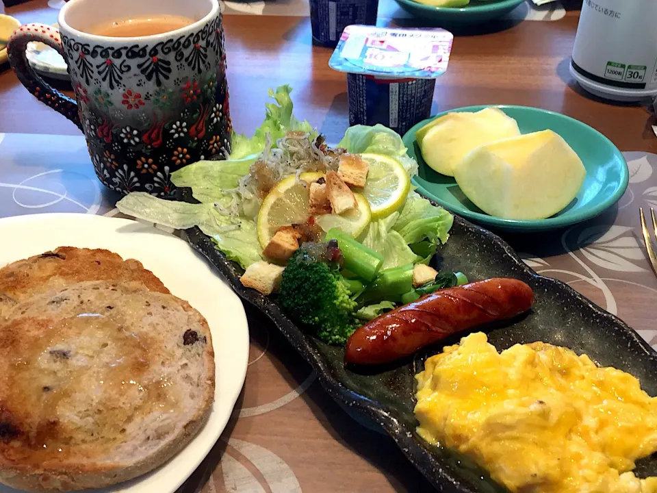 土曜日の朝ごはん|かよちゃんさん