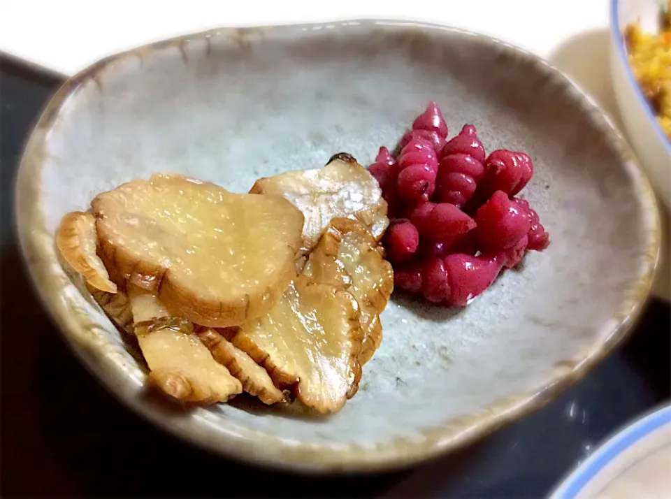 秋田のお土産  シソの実入り いぶりがっこ と チョロギ|Takeshi  Nagakiさん