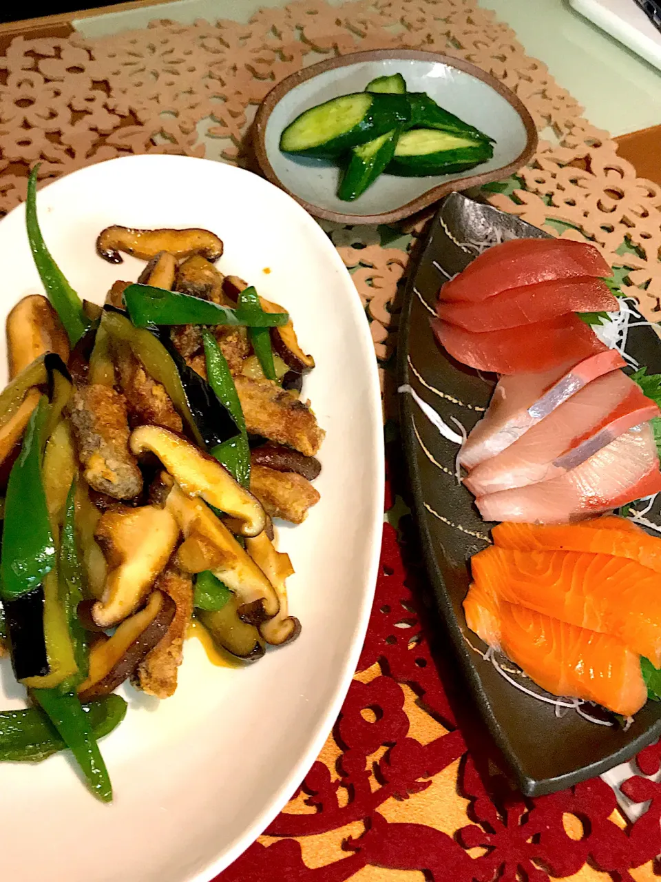 カツオ竜田と野菜の麺つゆ炒め　　お刺身　　きゅうりの🥒浅漬け|mariamさん