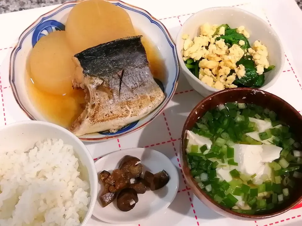 ハマチ大根
小松菜と卵のごま和え
すまし汁
茄子の辛子漬け|あぁちゃんさん