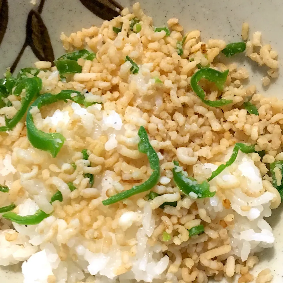 日本水産(株)おさかなミンチ使ってみた ピーマンとおさかなミンチのそぼろ丼|あきらさん