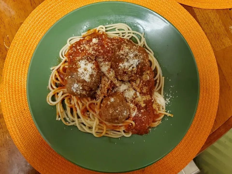 Snapdishの料理写真:Spaghetti and Meatballs.|Frank Ortizさん